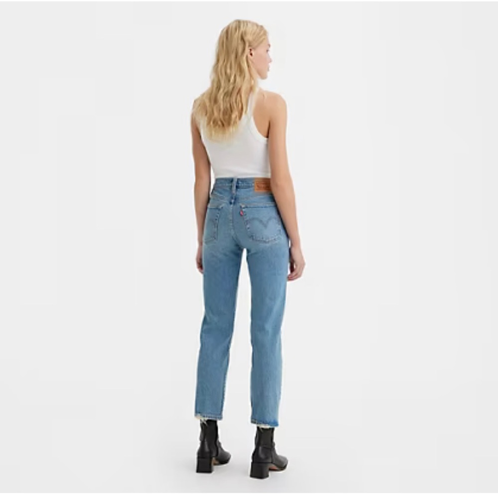 Levi’s Wedgie Size 25